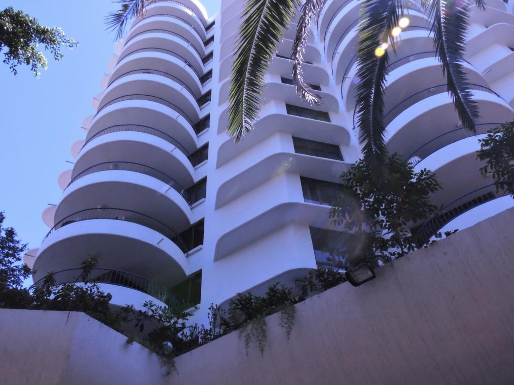 Monte Carlo Surfers Paradise Exterior foto