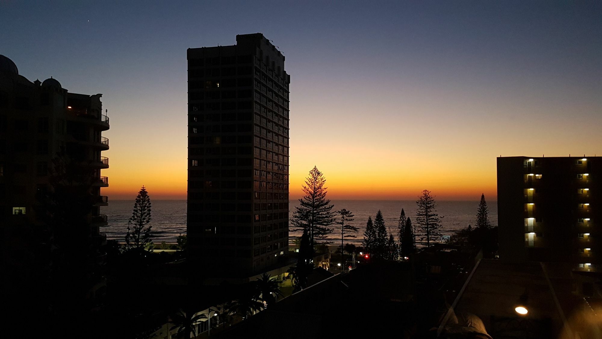Monte Carlo Surfers Paradise Exterior foto